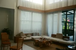 Jakie materiały sprawdzają się w nowoczesnych wnętrzach